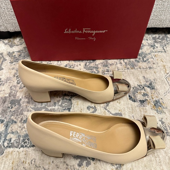 Salvatore Ferragamo Nara Metal Shoes Heel 5cm/2in, Size 8c, Worn once